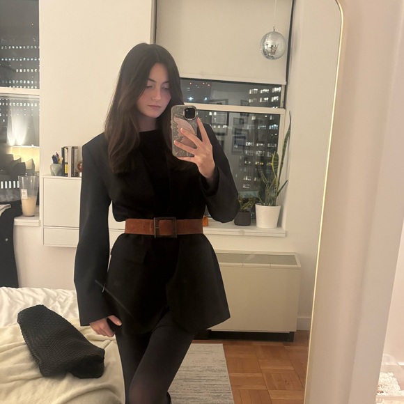 Meet your Posher, Pia - Picture 4 of 5